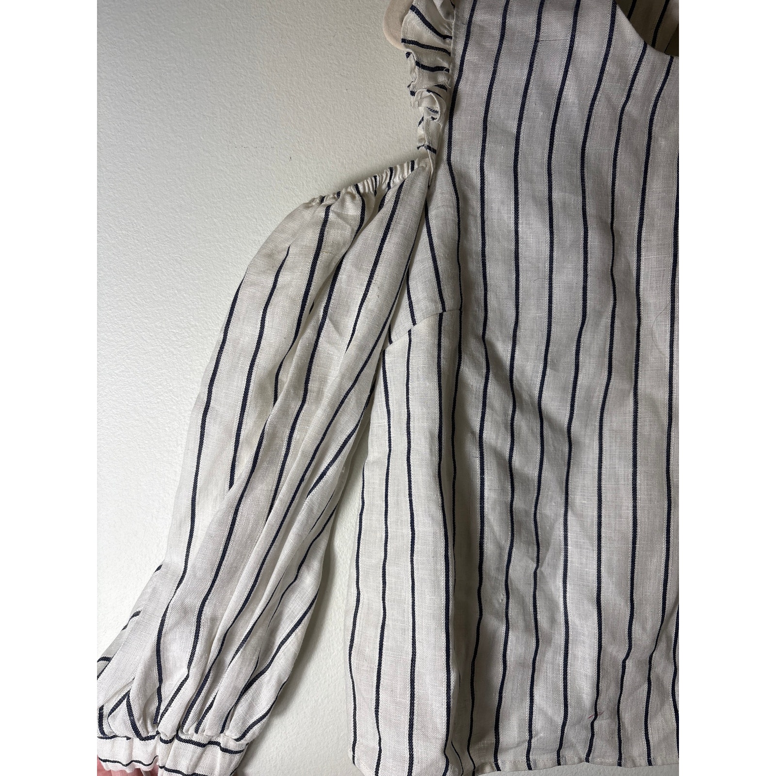 Nwt Allen Schwartz White Navy Stripe Long Sleeve Linen Cold Shoulder Sz S — image 2 of 4
